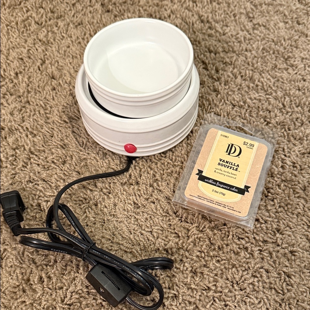 White Electric Wax Warmer with Vanilla Scented Wax